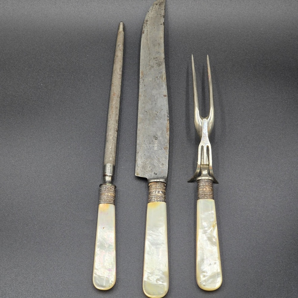 Victorian Sheffield Sterling Silver Collars & Mother of Pearl Carving Set‎